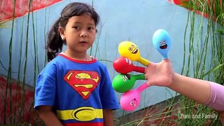 Keysha Bermain Mengisi Air Dalam Balon Daddy Finger Nursery Rhymes | Learn Colors With Balloons