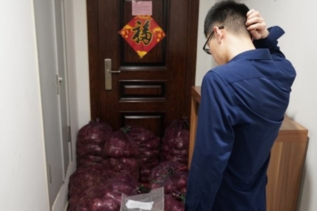 Elle se venge de son ex d'une façon magique... Tellement drôle