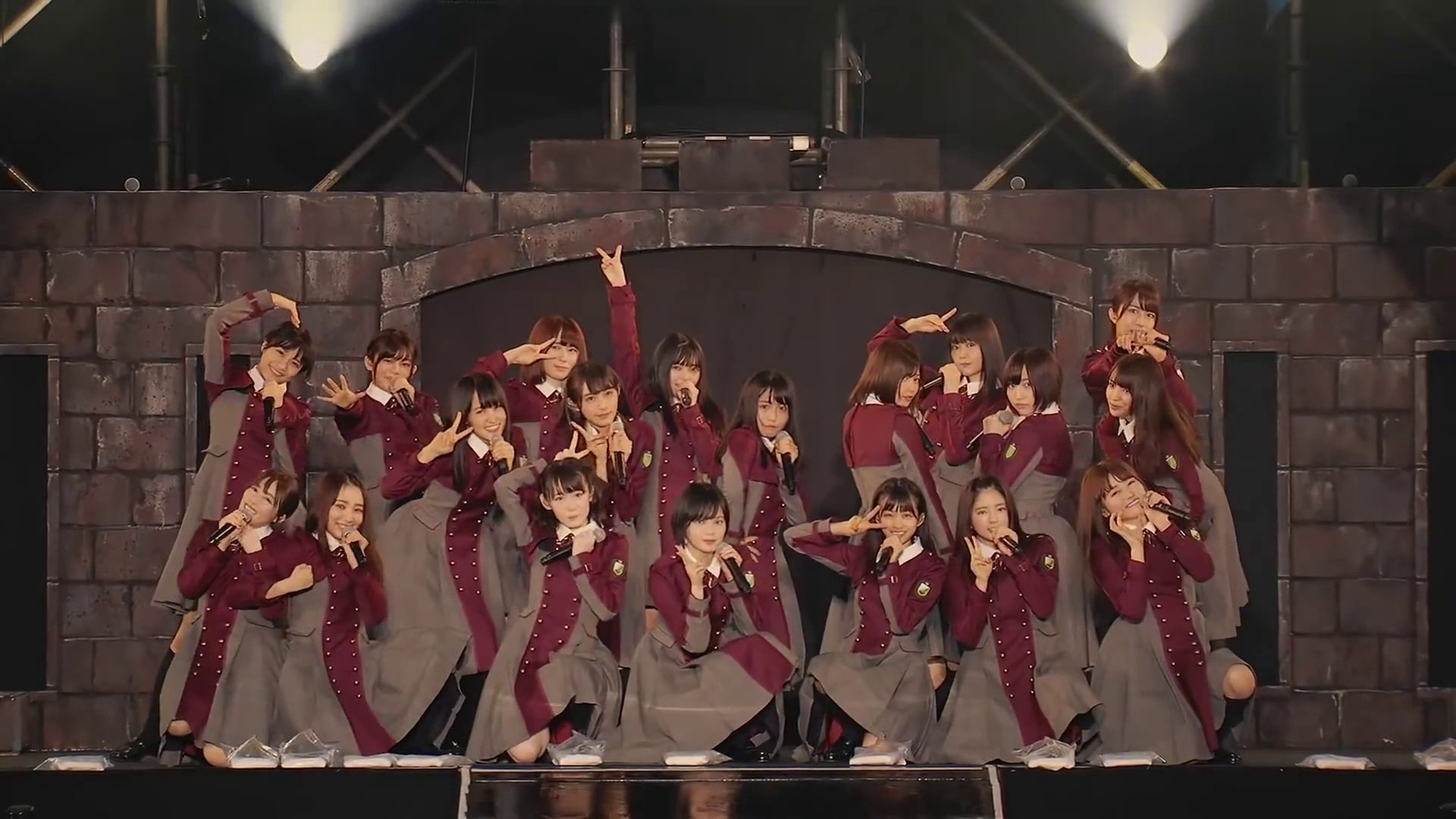 制服と太陽 欅坂46 欅共和国2017 [x2] - 動画 Dailymotion