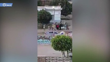 توفيت قبل صدور نتائج فحص كورونا..شاهد لحظة تهريب عائلة مصرية جثة ابنتها من المستشفى