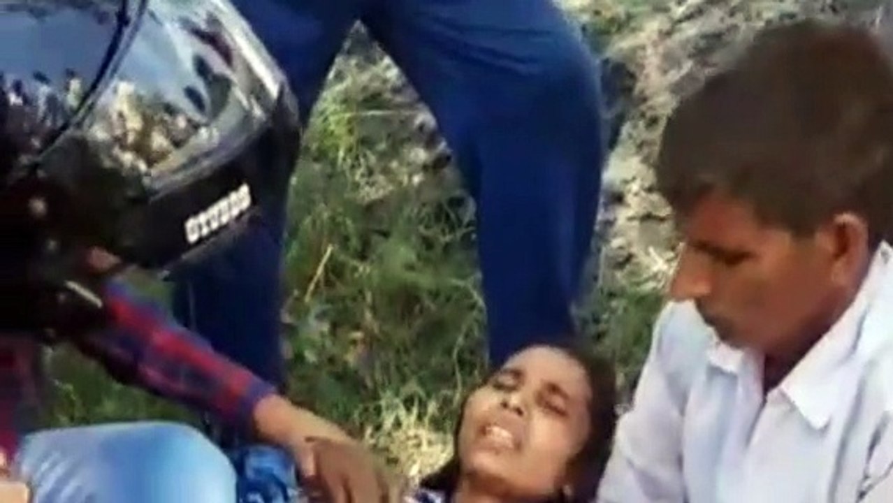 कैराना: बाइक सवार नर्स को कार ने मारी टक्कर, नर्स घायल