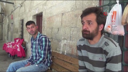 Gidecek Yeri Olmayan Vatandaşlar Kısıtlamada Camiye Sığındı