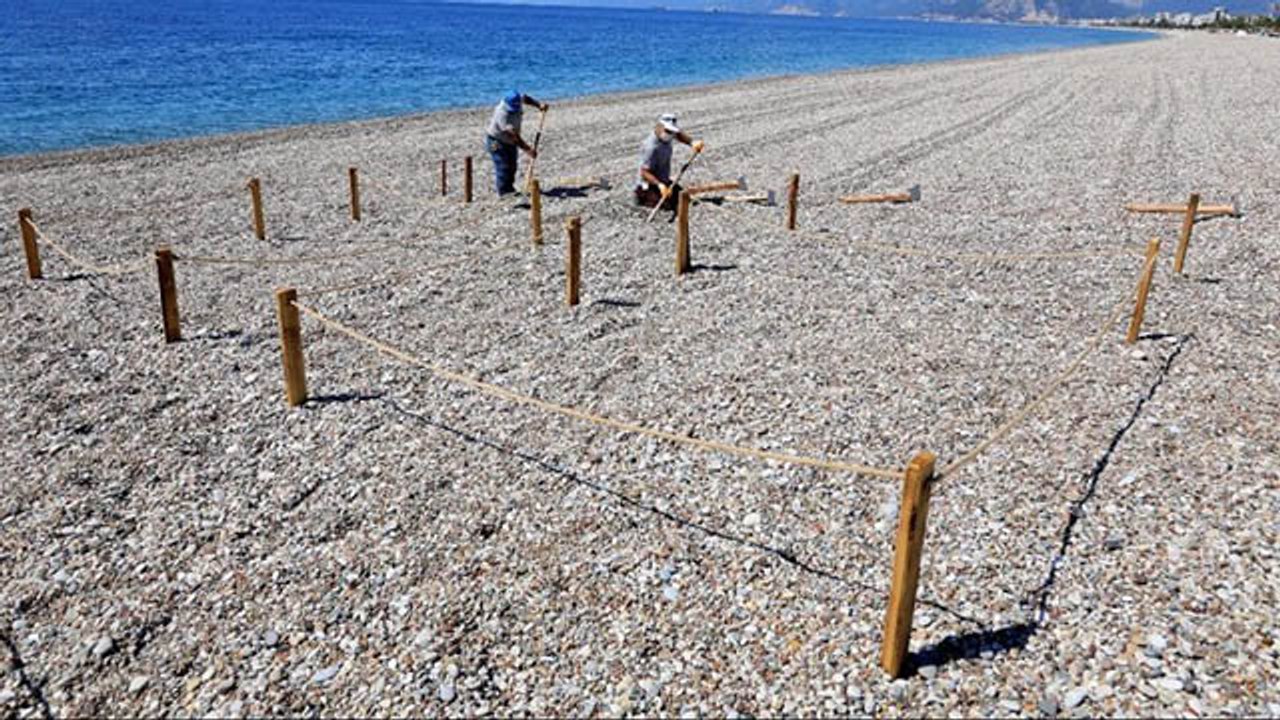 Konyaaltı Sahili’nde ‘yeni normal’ kuralları