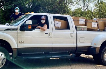 Camila Alves e Matthew McConaughey doam mais 110 mil máscaras a hospitais