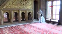 Sultanahmet Camii ilk Cuma namazı için dezenfekte edildi