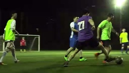 A Wuhan, les fans de foot de retour sur le terrain