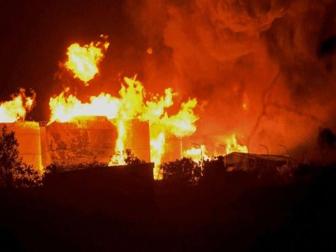 Massive fire breaks out in Tughlakabad slum, 1500 shanties destroyed