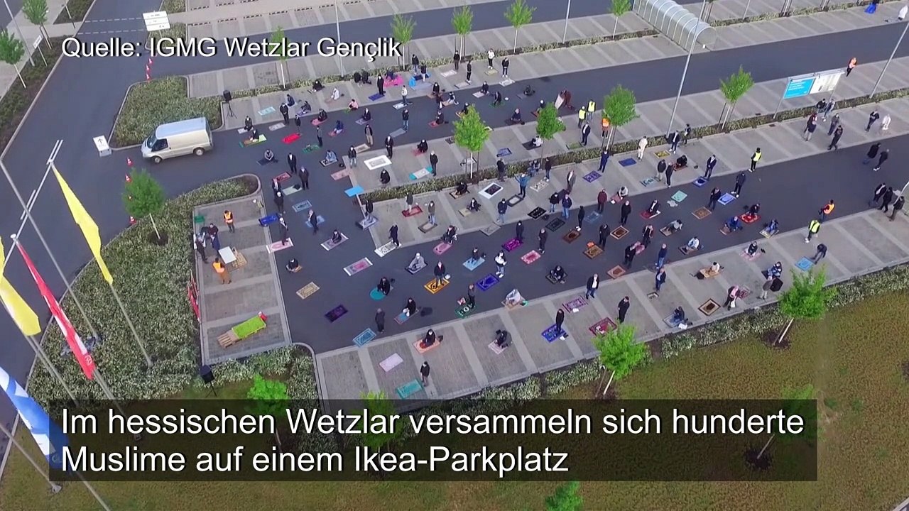 Hunderte Muslime beten auf Ikea-Parkplatz in Wetzlar