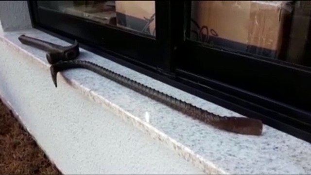 Bandidos furtam equipamentos eletrônicos, roupas e ferramentas de casa no Nova Cidade