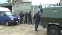 Top News - Gjobëvënie dhe vjedhje/ Tiranë, OFL shkresë 3 të ‘fortëve’