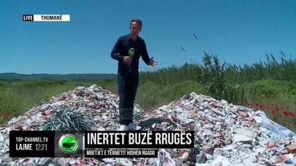 Inertet buzë rrugës/ Mbetjet e tërmetit hidhen ngado