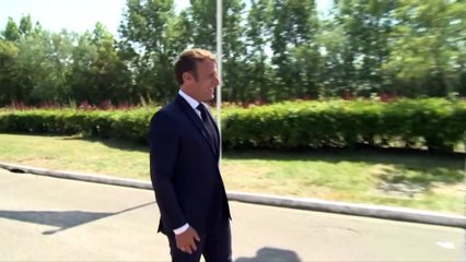 Macron anuncia un plan de 8.000 euros para el sector del automóvil