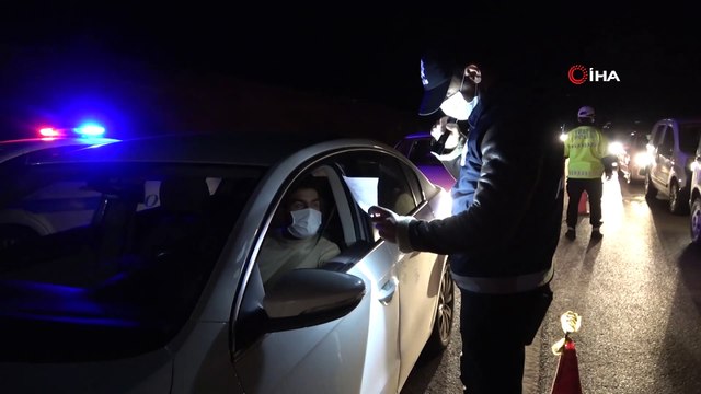 Bayram dönüşü başladı, kilometrelerce araç kuyruğu oluştu