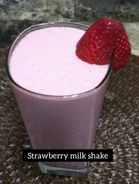 strawberry milk shake / strawberry milkshake without icecream