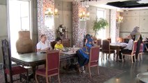 كورونا.. إيران ترفع قيود الإغلاق المفروضة على المقاهي والمطاعم