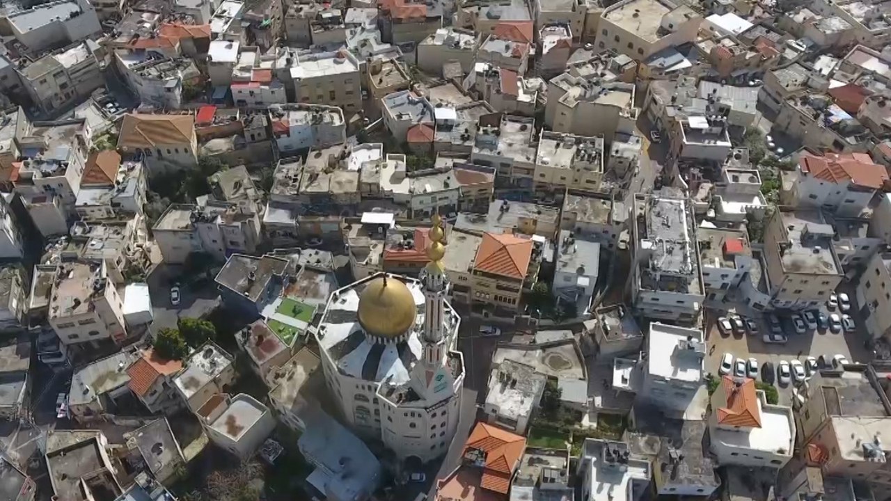 إسرائيل تتبع سياسة التمييز ضد الفلسطينيين داخل...