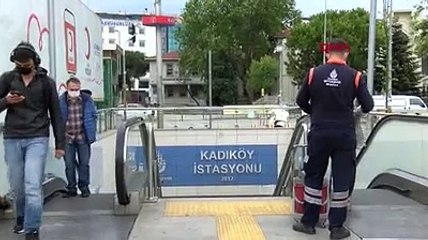 Kısıtlama kalktı, Kadıköy Caddebostan sahilinde yürüyüşe çıktılar