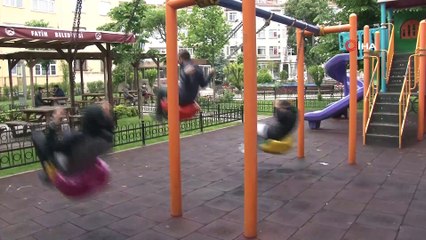 0-14 yaş arası çocuklar iznin başlamasıyla parklara çıktı