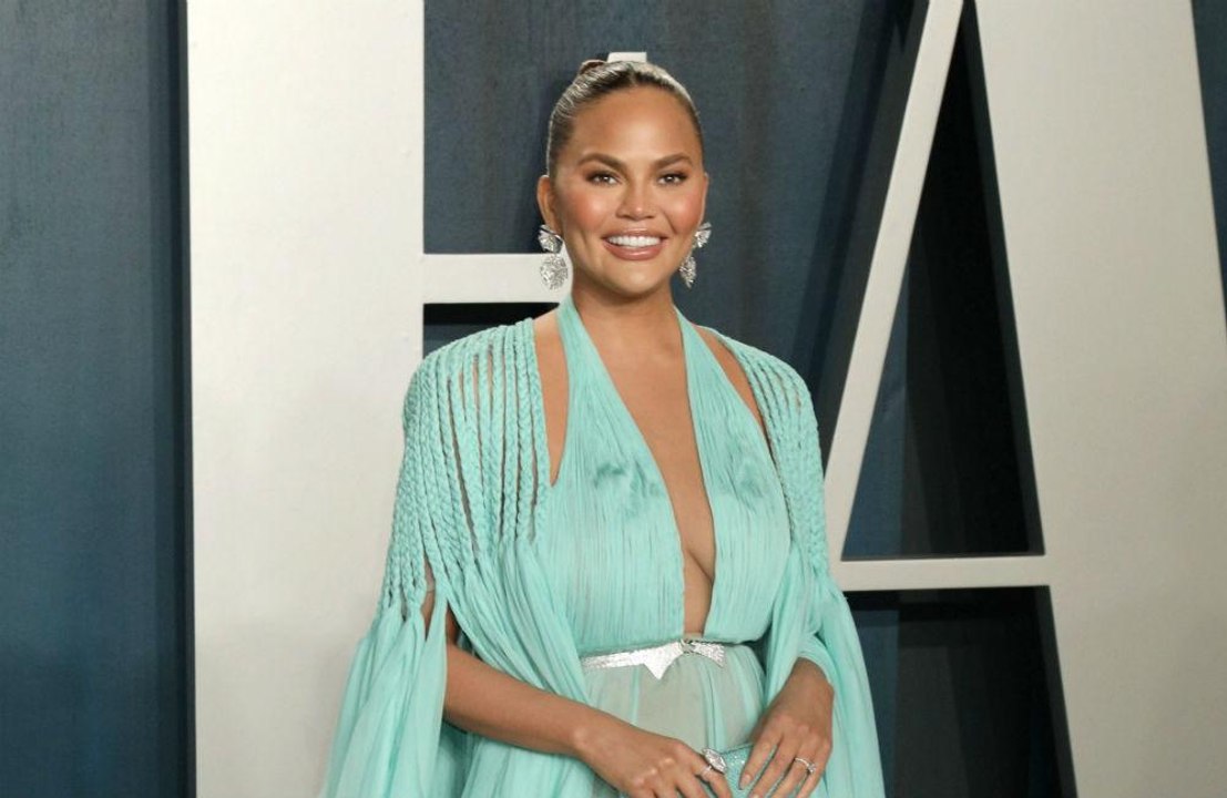 Chrissy Teigen: Keine Implantate mehr