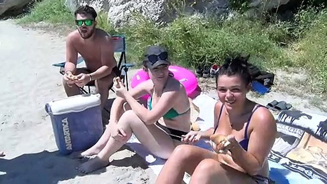 La plage du Verdon à Martigues est de nouveau a...