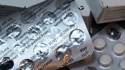 Covid-19: França proíbe hidroxicloroquina