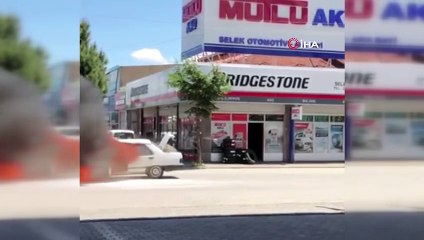 Seyir halindeki otomobil yanarak, kullanılmaz hale geldi