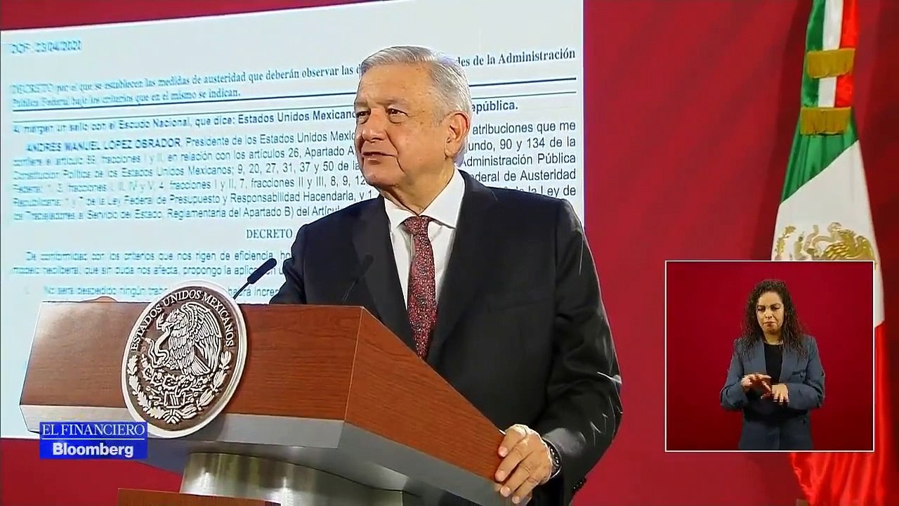 Pago de Walmart al SAT alcanzaría para que 30 mil alumnos estudien en el extranjero, estima AMLO