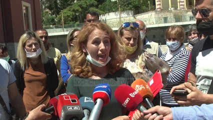 Protesta e 280 familjeve/ Durrës, nuk e dinë çdo ndodhë më pallatin e dëmtuar