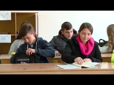 Коронавирусот ги остави полу-матурантите на крстосницата