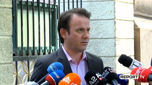 Gjoni pas përjashtimit: Po blihen deputetë të opozitës për të kaluar draftin e fshehtë PS-PD