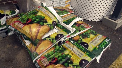 27 mai-topo, Quincaillerie et meubles