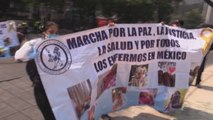 Padres de niños con cáncer denuncian escasez de fármacos en México