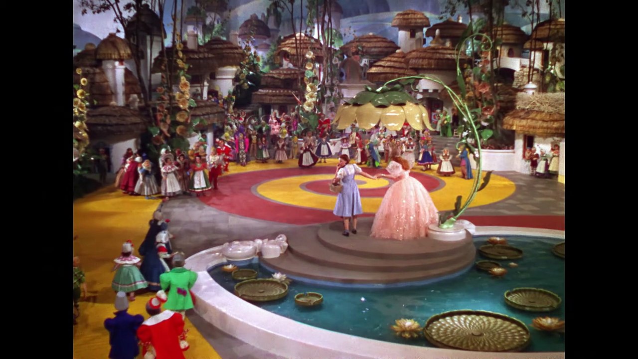 The Wizard of Oz Film (1939) - Clip - Dorothy Meets The Witches - video ...