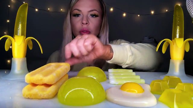 ASMR -YELLOW FOOD- BANANA JELLY, EGG GUMMY, EDIBLE JEWELS, NIK-L-NIPS, JELLY NOODLES MUKBANG 먹방