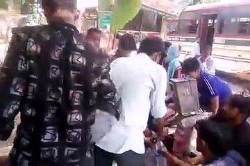 अयोध्याः तपती गर्मी में नल दे रहा प्रदूषित पानी, पीने को मजबूर हैं लोग