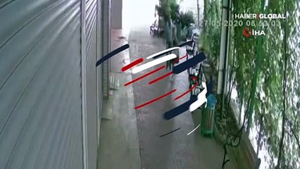 Banka müdürü kadına sokak ortasında saldırı! Çığlık çığlığa yardım istedi