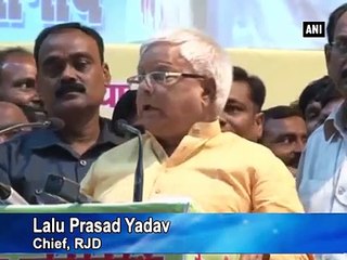 Lalu mimics PM Modi during rally in Patna