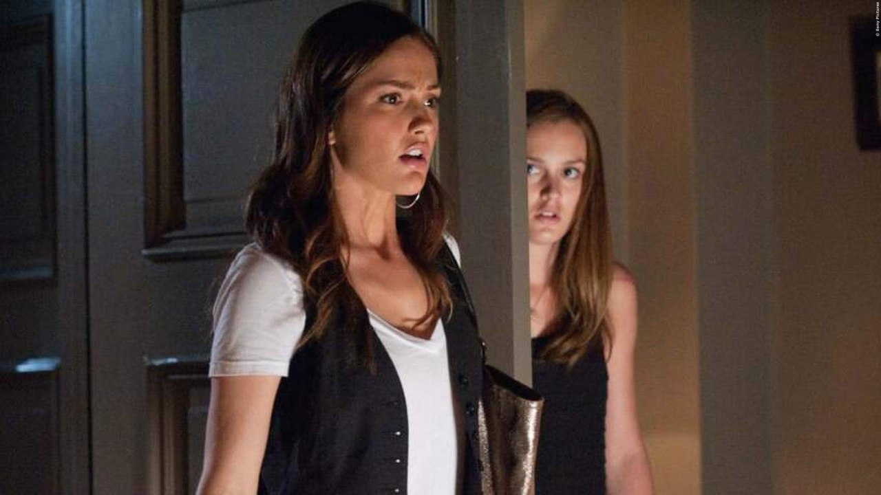 The Roommate Trailer Trailer Deutsch German (2011)