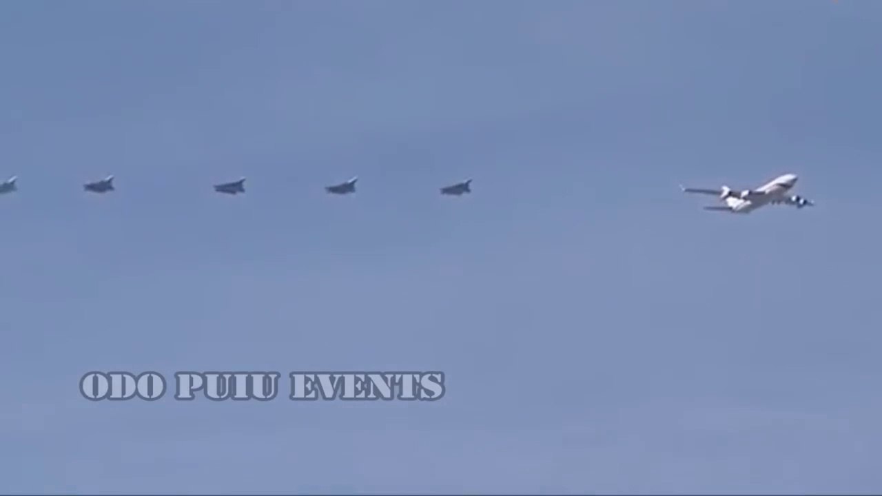 Sukhoi Su-57, 5th-Generation Stealth Fighter  Jets Escort Putin's Presidential Plane.
