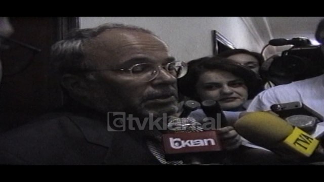 Skandali i Thesarit, Fatos Nano, Gramoz Ruçi - (2 Maj 2000)