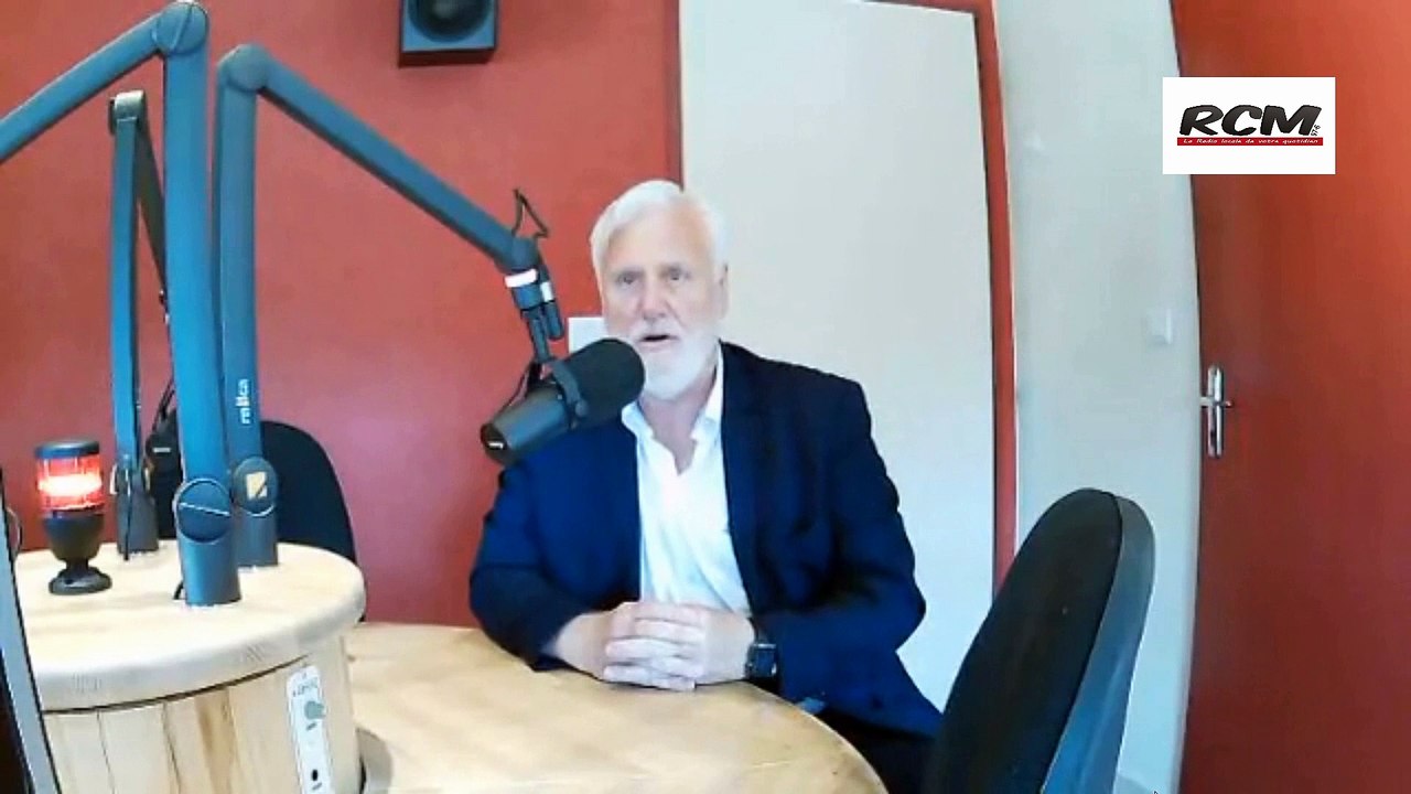 Interview Christian GEX, maire de Baccarat, dans le studio de RCM 97.6 fm