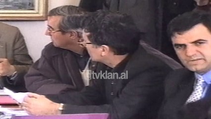 Reagimi i ish Ministrit  Malaj per vjedhjen e  thesarit (30 Prill 2000)