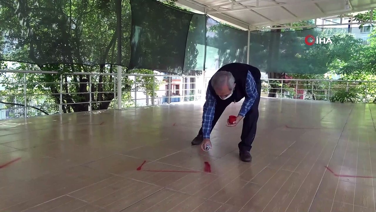 Uşak'ta camiler 74 gün aradan sonra cemaat ile buluşuyor