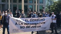 Protesta de fotógrafos frente a la sede de La Liga