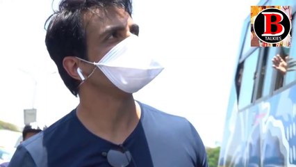 फिल्मों के विलन, पर असल ज़िंदगी के हीरो निकले Sonu Sood || THE REAL LIFE HERO || BOLLYWOOD TALKIES