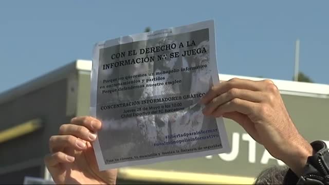 Protesta de los reporteros gráficos contra la Liga