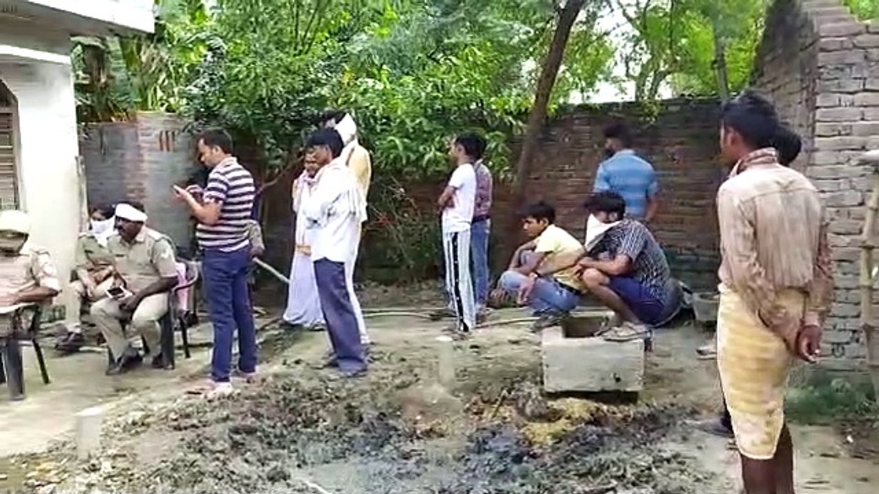 कलयुगी बेटे ने डंडे से पीट-पीटकर कर दी मां की हत्या, मौके से हुआ फरार