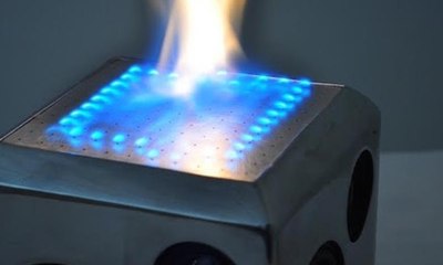 مكبّر صوت يضفي "أجواء ناريّة" على موسيقاكم