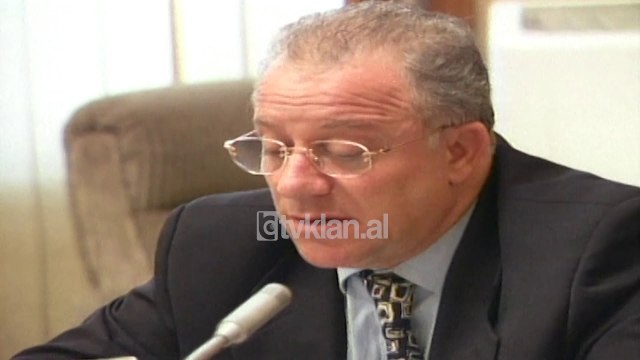 Ministri i Rendit Spartak Poçi për policinë - (3 Maj 2000)