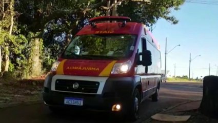 Idoso é socorrido ao sofrer queda no Bairro Tarumã